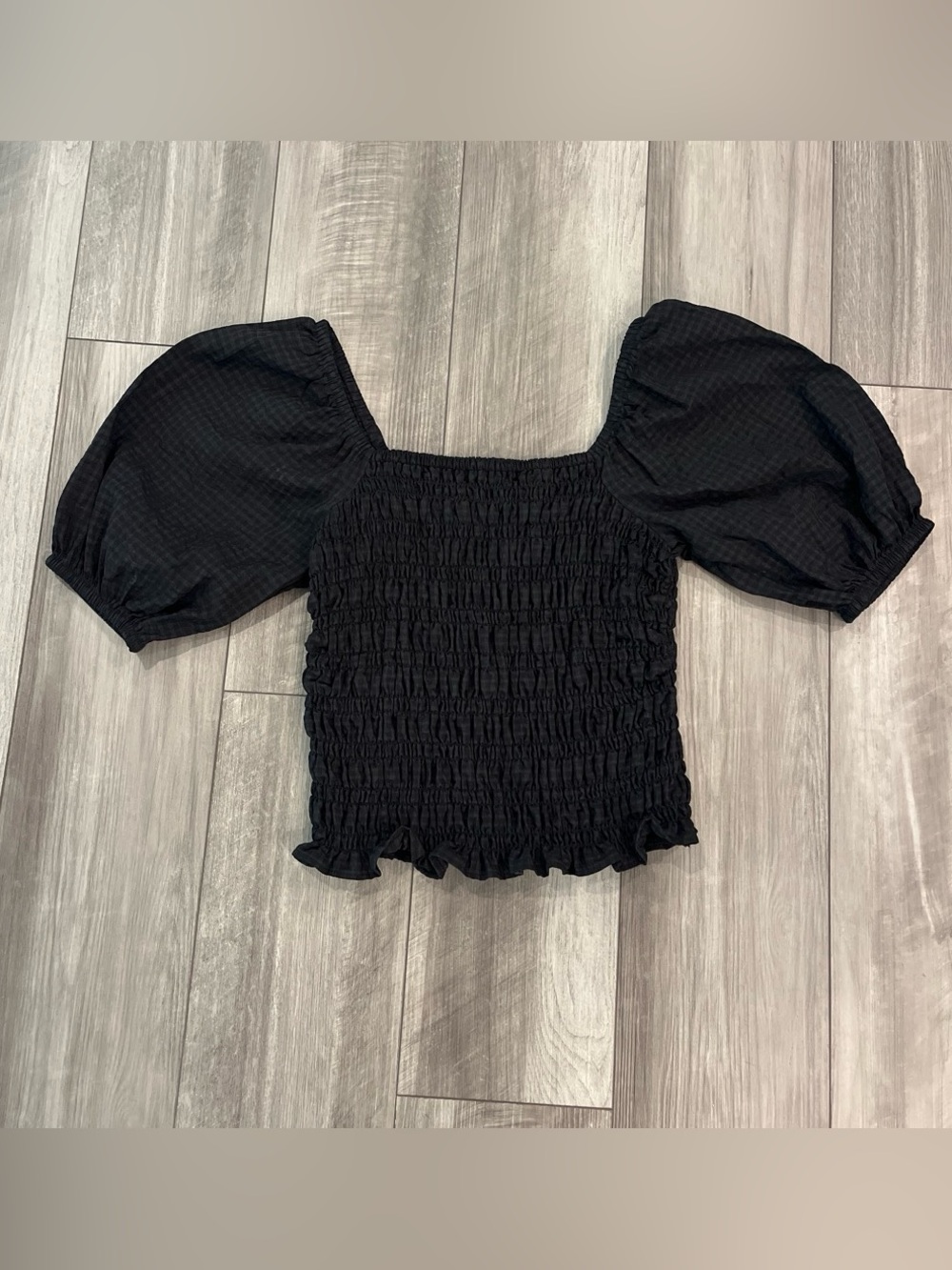 Old Navy Black Smocked Puff-Sleeve Women's Top